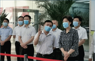 省委常委、統(tǒng)戰(zhàn)部長、省總工會主席田向利調(diào)研川威連界基地并慰問一線員工