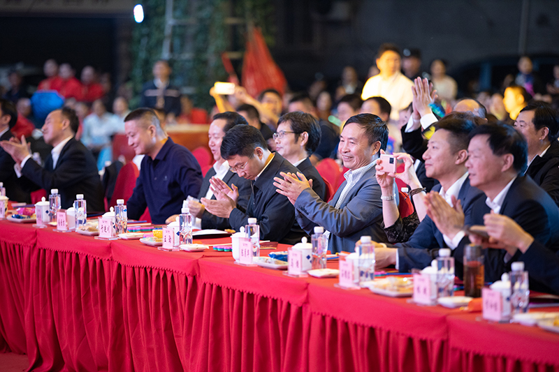 集團(tuán)公司舉行2020迎中秋慶國慶文藝晚會(huì)(圖1)