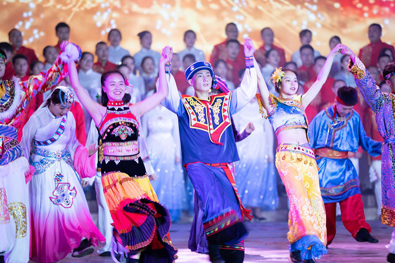 集團(tuán)公司舉行2020迎中秋慶國慶文藝晚會(huì)(圖11)
