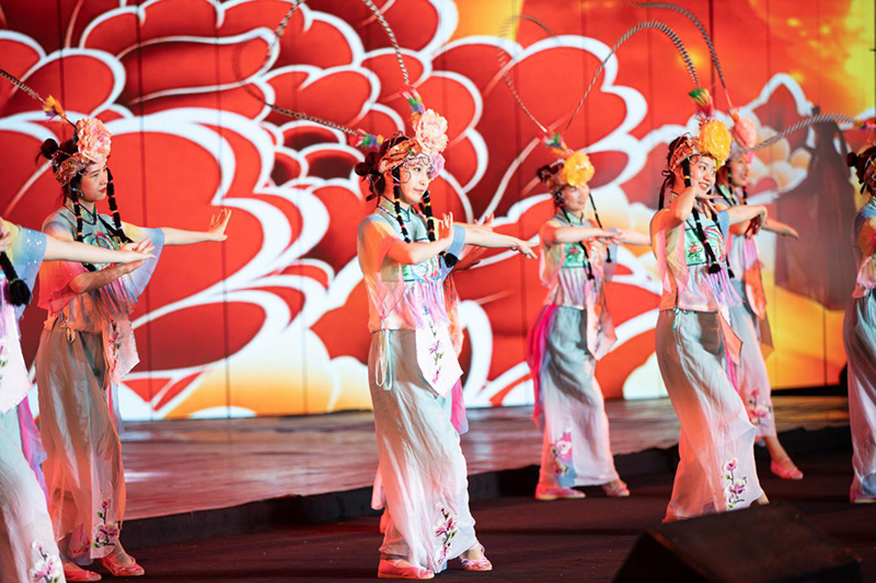 集團(tuán)公司舉行2020迎中秋慶國慶文藝晚會(huì)(圖12)