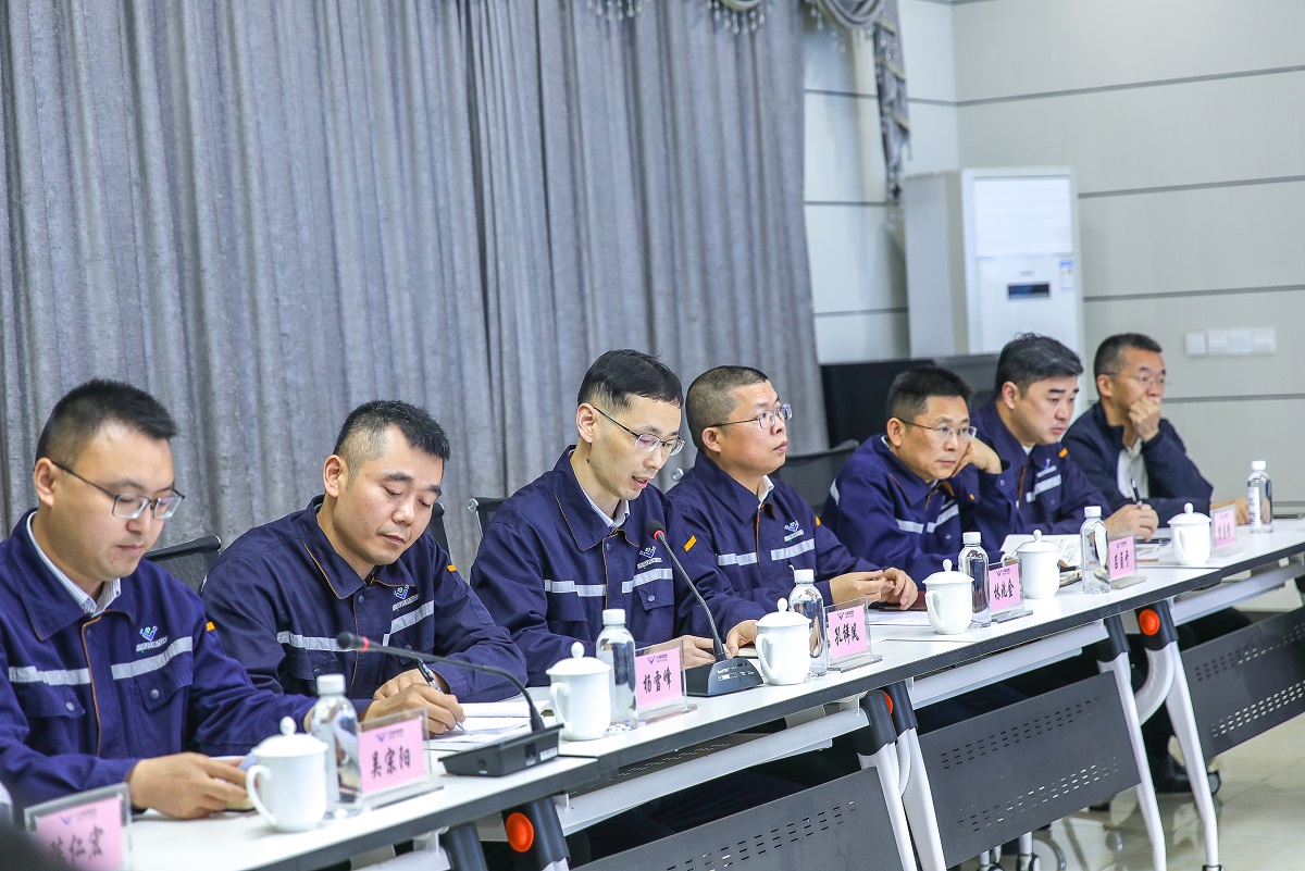 勞動(dòng)創(chuàng)造價(jià)值    奮斗譜寫(xiě)未來(lái)——王勁董事長(zhǎng)五一勞動(dòng)節(jié)到連界基地一線慰問(wèn)并交流座談(圖5)