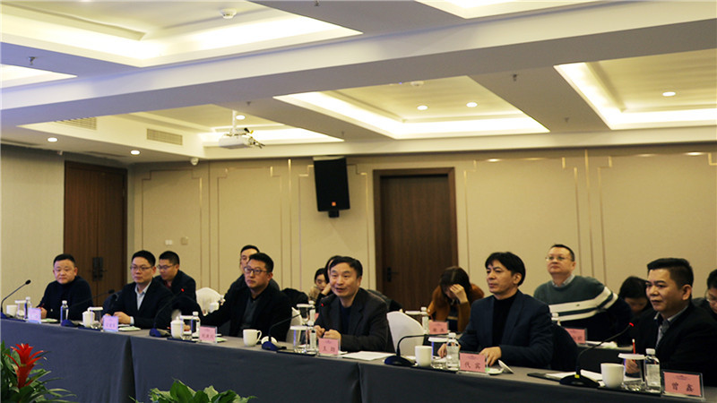成都興城供應(yīng)鏈集團到川威釩鈦科技考察交流(圖5)
